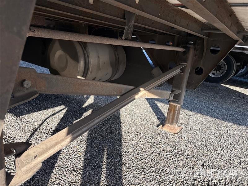 Utility VS2RA 53 ft x 102 in T/A Refrigerated Trailer Frysetrailer Semi