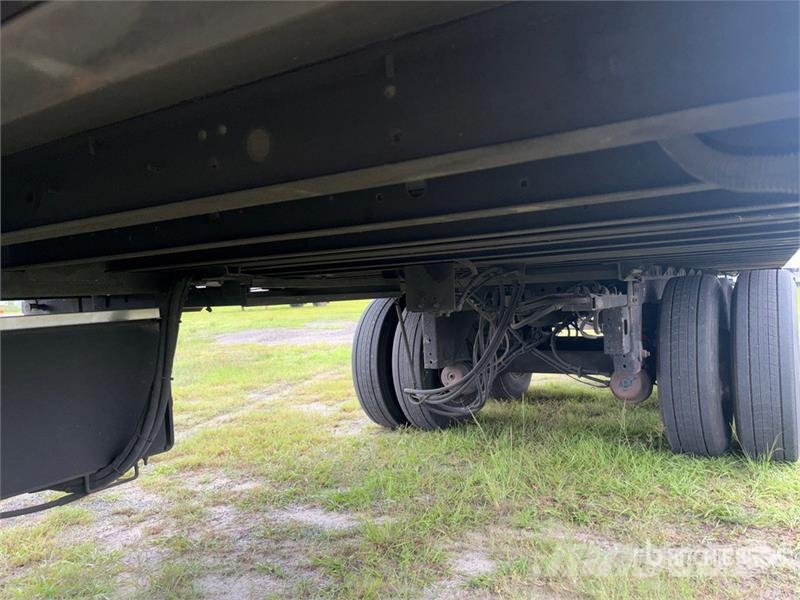Utility VS2RA 53 ft x 102 in T/A Refrigerated Trailer Temperature controlled semi-trailers
