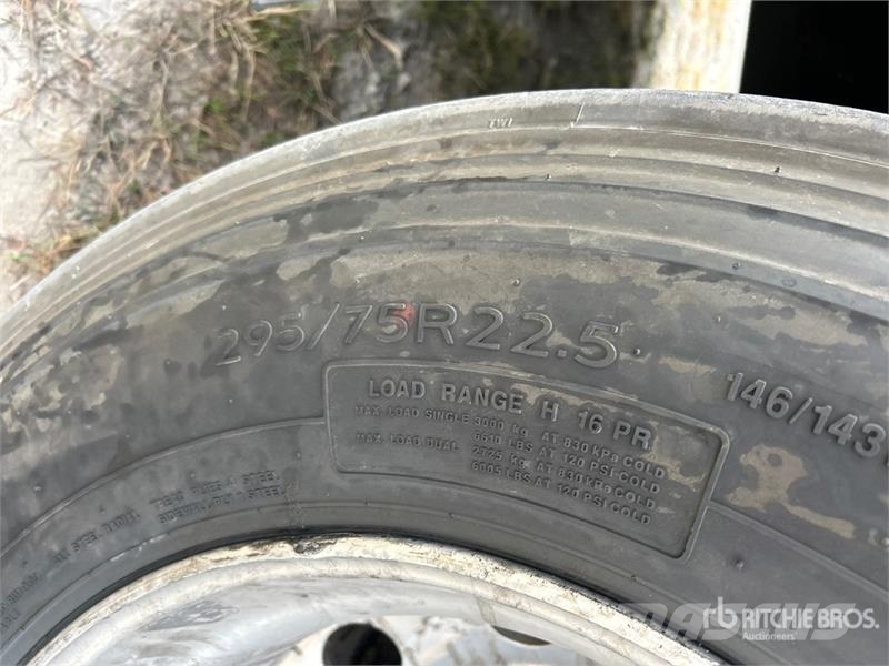 Utility VS2RA 53 ft x 102 in T/A Refrigerated Trailer Температурно-контролирани полуремаркета
