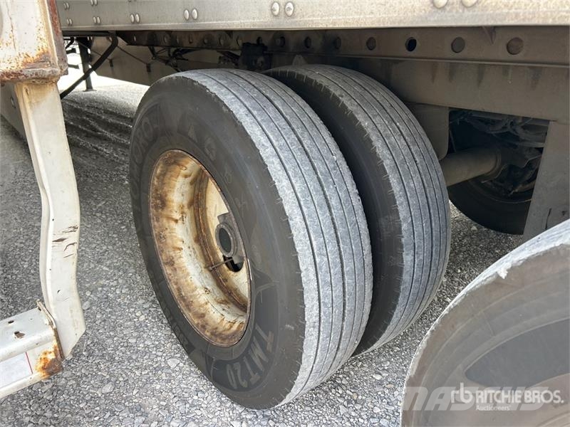 Utility VS2RA 53 ft x 102 in T/A Refrigerated Trailer Temperature controlled semi-trailers