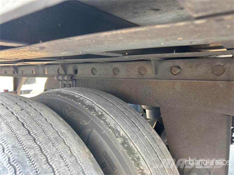 Utility VS2RA 53 ft x 102 in T/A Refrigerated Trailer Puspriekabės su izoterminiu kėbulu