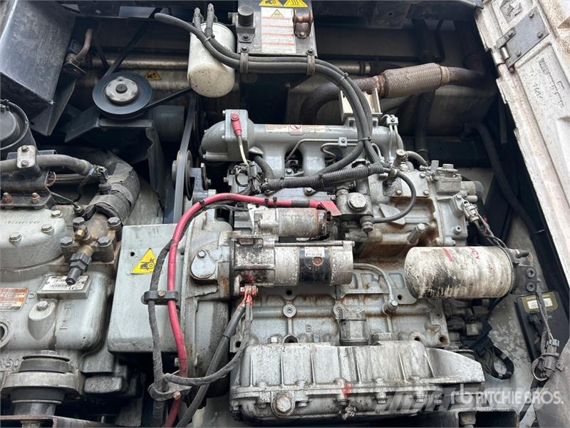 Utility VS2RA 53 ft x 102 in T/A Refrigerated Trailer Semi Reboques Isotérmicos