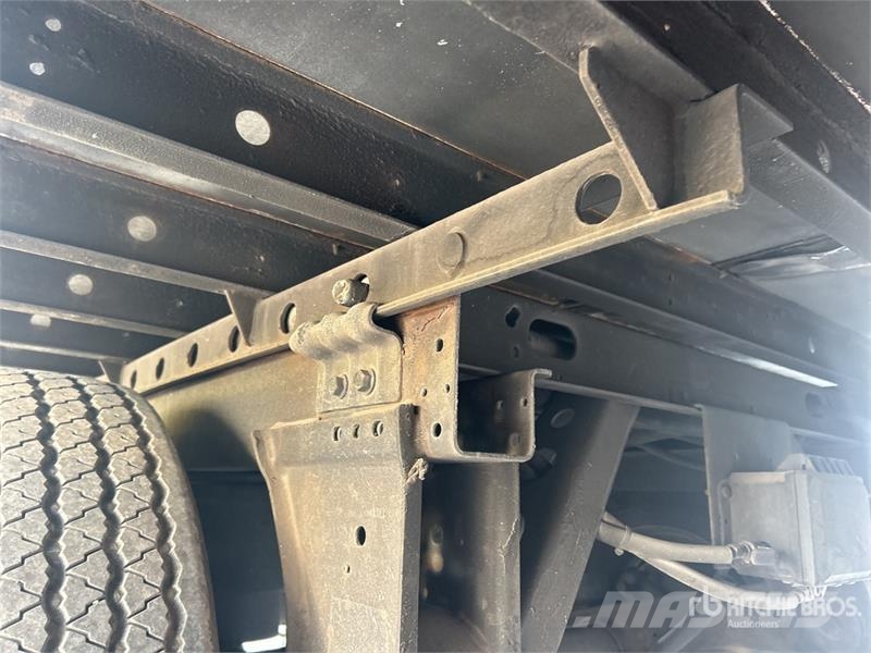 Utility VS2RA 53 ft x 102 in T/A Refrigerated Trailer Температурно-контролирани полуремаркета
