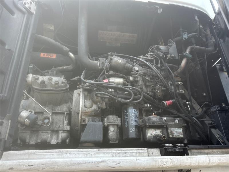 Utility VS2RA 53 ft x 102 in T/A Refrigerated Trailer Frysetrailer Semi