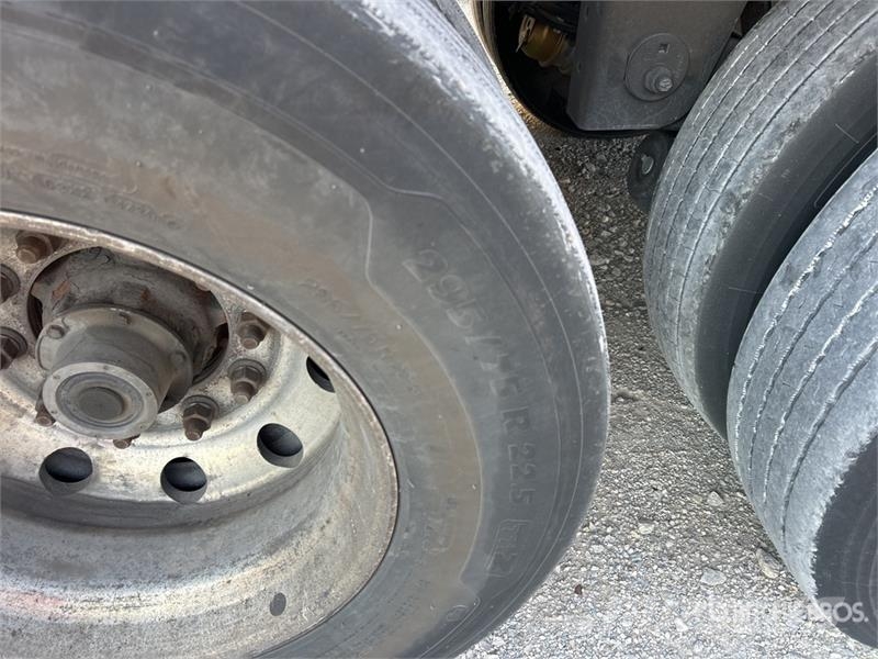 Utility VS2RA 53 ft x 102 in T/A Refrigerated Trailer Puspriekabės su izoterminiu kėbulu