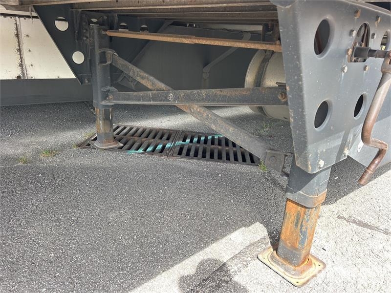 Utility VS2RA 53 ft x 102 in T/A Refrigerated Trailer Piekabes ar temperatūras kontroli