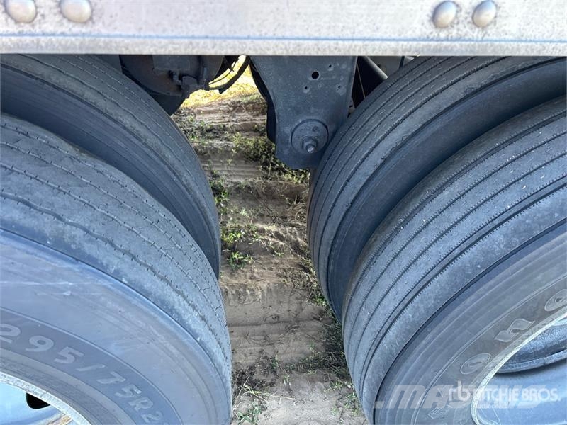 Utility VS2RA 53 ft x 102 in T/A Refrigerated Trailer Piekabes ar temperatūras kontroli