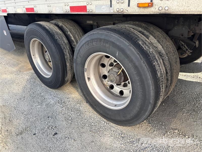 Utility VS2RA 53 ft x 102 in T/A Refrigerated Trailer Piekabes ar temperatūras kontroli