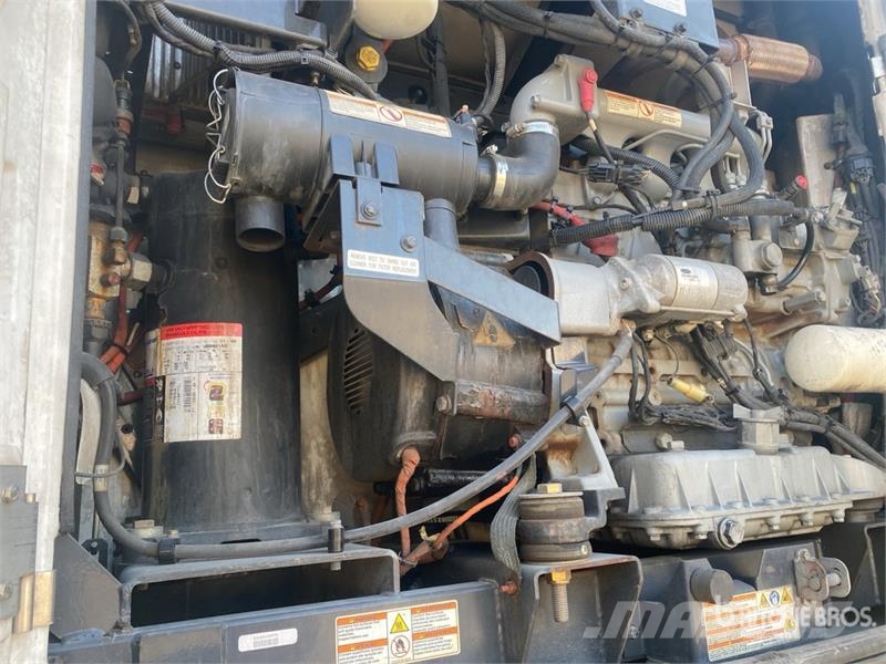 Utility VS2RA 53 ft x 102 in T/A Refrigerated Trailer 控溫式半拖車
