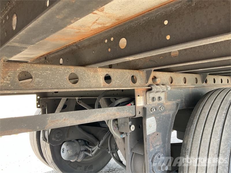 Utility VS2RA 53 ft x 102 in T/A Refrigerated Trailer Frysetrailer Semi