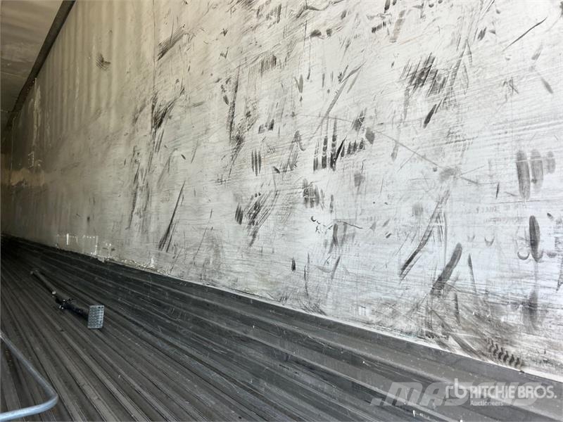 Utility VS2RA 53 ft x 102 in T/A Refrigerated Trailer Hladilne polprikolice