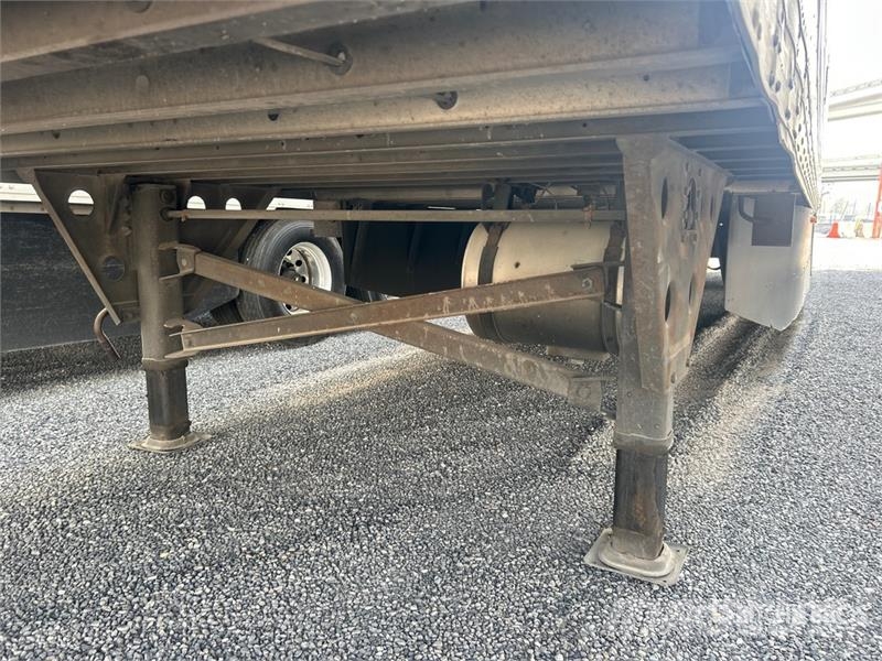 Utility VS2RA 53 ft x 102 in T/A Refrigerated Trailer Hladilne polprikolice