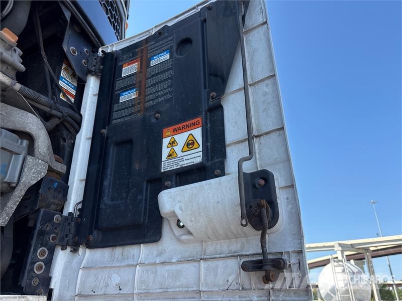 Utility VS2RA 53 ft x 102 in T/A Refrigerated Trailer 保温半挂车