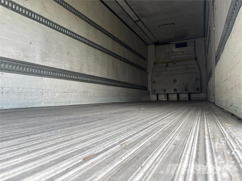 Utility VS2RA 53 ft x 102 in T/A Refrigerated Trailer Temperature controlled semi-trailers