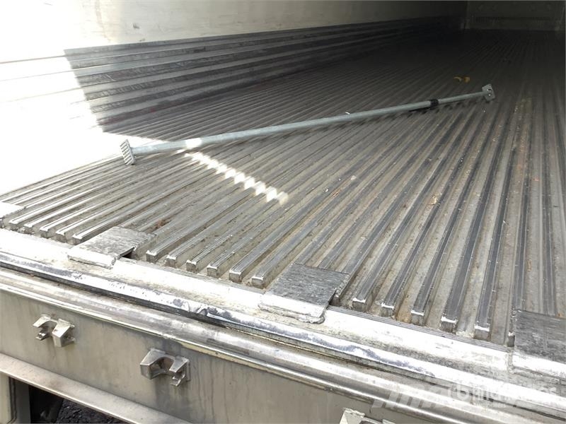 Utility VS2RA 53 ft x 102 in T/A Refrigerated Trailer Piekabes ar temperatūras kontroli