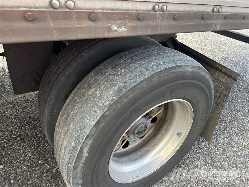 Utility VS2RA 53 ft x 102 in T/A Refrigerated Trailer Puspriekabės su izoterminiu kėbulu