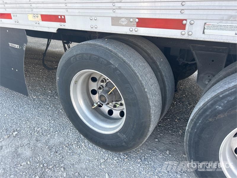 Utility VS2RA 53 ft x 102 in T/A Refrigerated Trailer Температурно-контролирани полуремаркета
