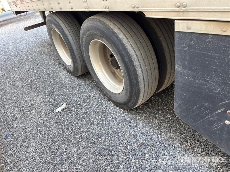 Utility VS2RA 53 ft x 102 in T/A Refrigerated Trailer Frysetrailer Semi