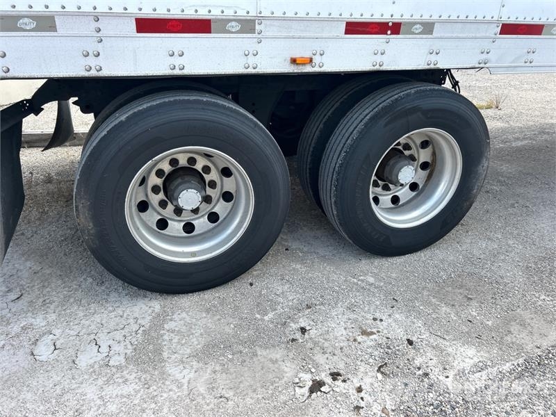 Utility VS2RA 53 ft x 102 in T/A Refrigerated Trailer Semi Reboques Isotérmicos