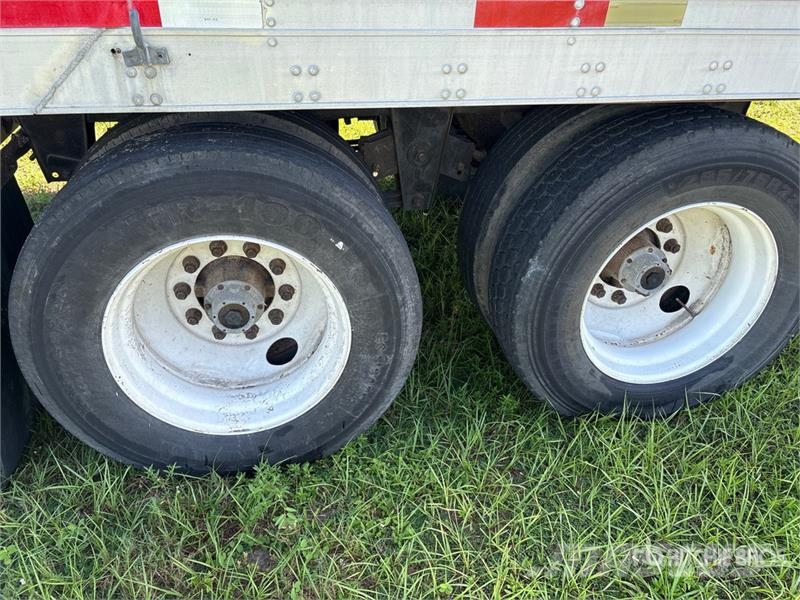 Utility VS2RA 53 ft x 102 in T/A Refrigerated Trailer Temperature controlled semi-trailers