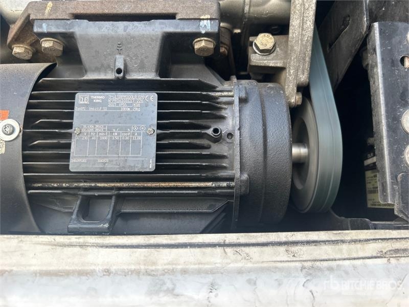 Utility VS2RA 53 ft x 102 in T/A Refrigerated Trailer Hladilne polprikolice