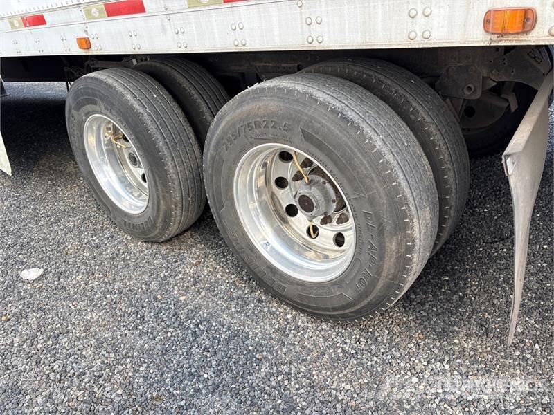 Utility VS2RA 53 ft x 102 in T/A Refrigerated Trailer 保温半挂车