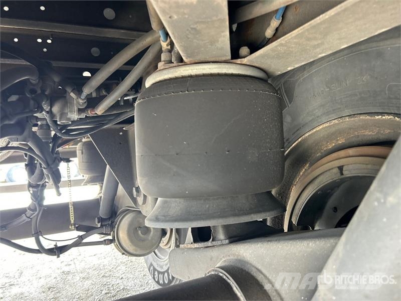 Utility VS2RA 53 ft x 102 in T/A Refrigerated Trailer Temperature controlled semi-trailers