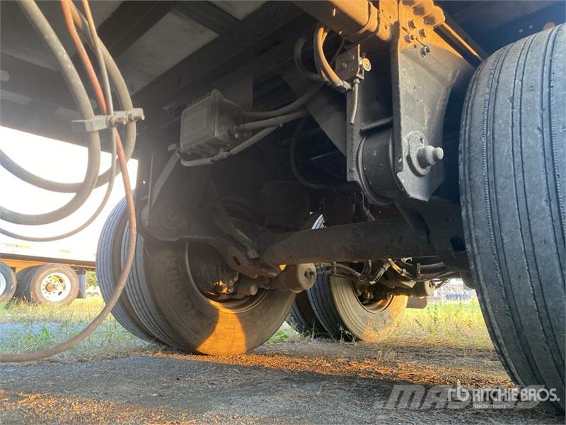Utility VS2RA 53 ft x 102 in T/A Refrigerated Trailer Temperature controlled semi-trailers