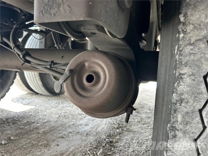 Utility VS2RA 53 ft x 102 in T/A Refrigerated Trailer Temperature controlled semi-trailers