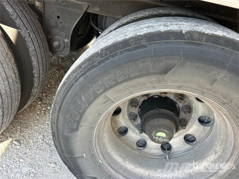 Utility VS2RAP 53 ft x 102 in T/A Refrigerated Trailer 保温半挂车