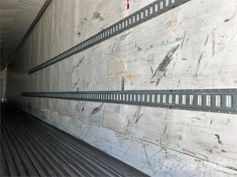 Utility VS2RAP 53 ft x 102 in T/A Refrigerated Trailer 保温半挂车
