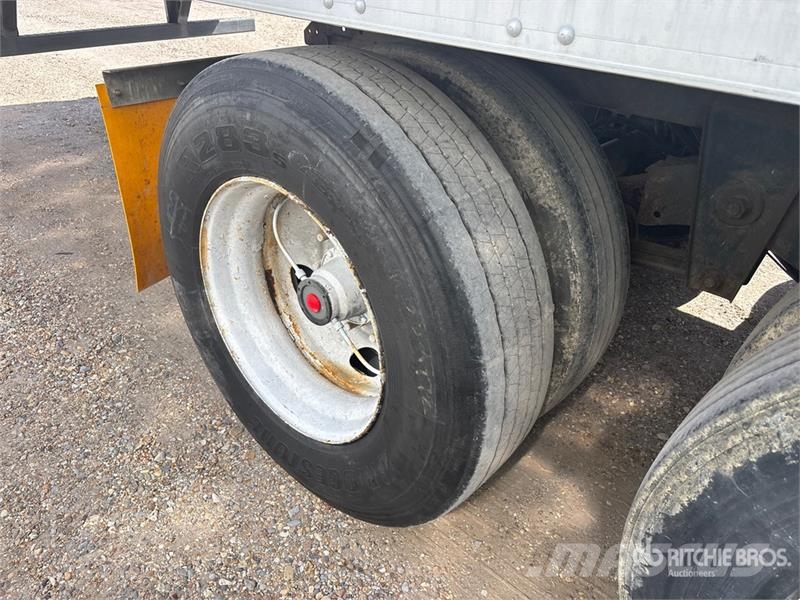 Vanguard R8000B 53 ft x 102 in T/A Refrigerated Trailer Hűtős félpótkocsik