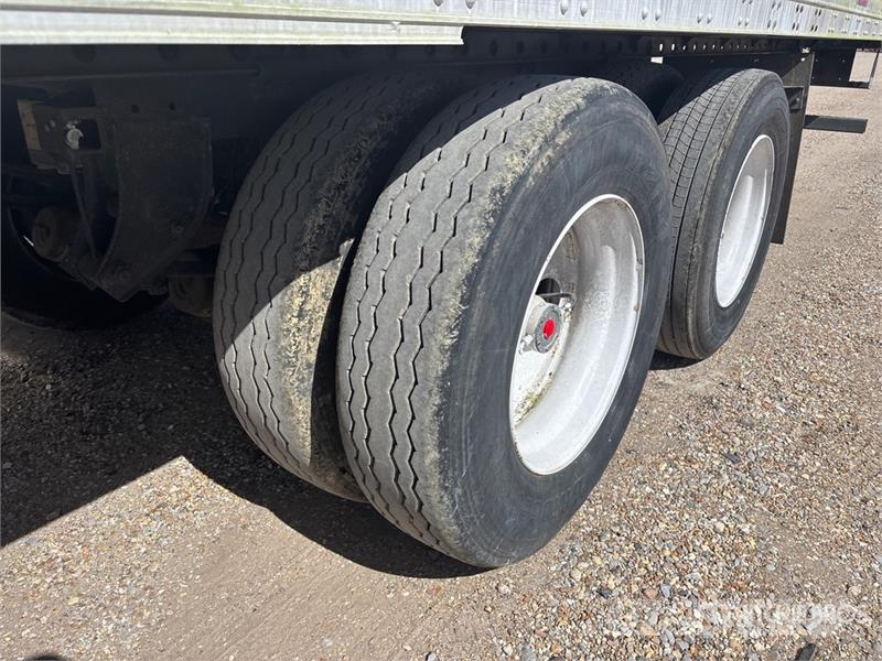 Vanguard R8000B 53 ft x 102 in T/A Refrigerated Trailer Hűtős félpótkocsik