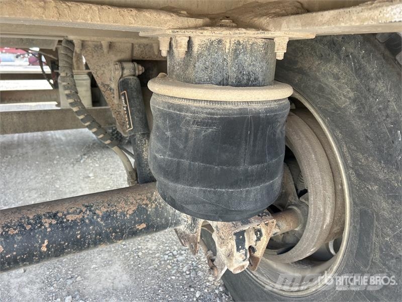 Vantage S-90 28 ft T/A Aluminum End Dump Trailer Bañera