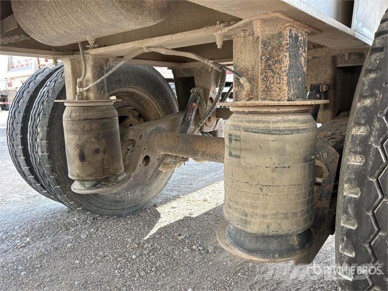 Vantage S-90 28 ft T/A Aluminum End Dump Trailer Bañera