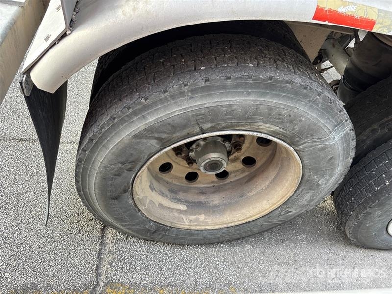 Vantage VC-8400 8400 gal T/A Tanker Trailer Cisterna