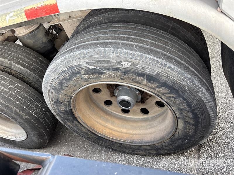 Vantage VC-8400 8400 gal T/A Tanker Trailer Cisterna