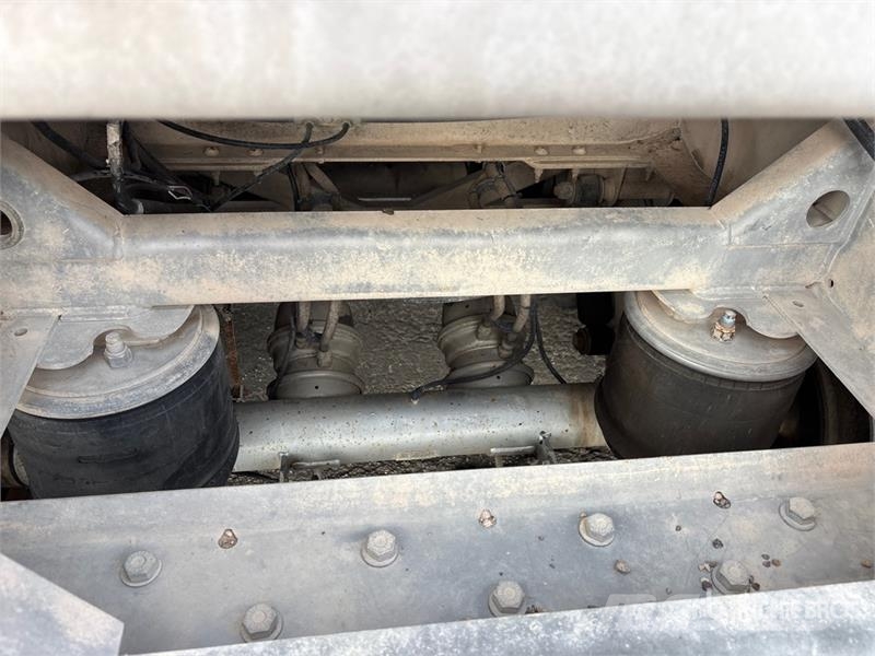 Vantage VC-8400 8400 gal T/A Tanker Trailer Cisterna