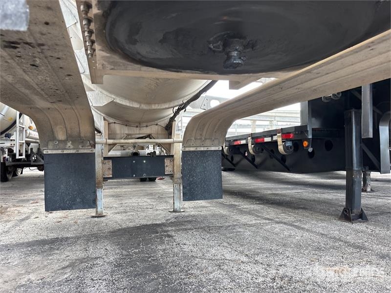 Vantage VC-8400 8400 gal T/A Tanker Trailer Cisterna