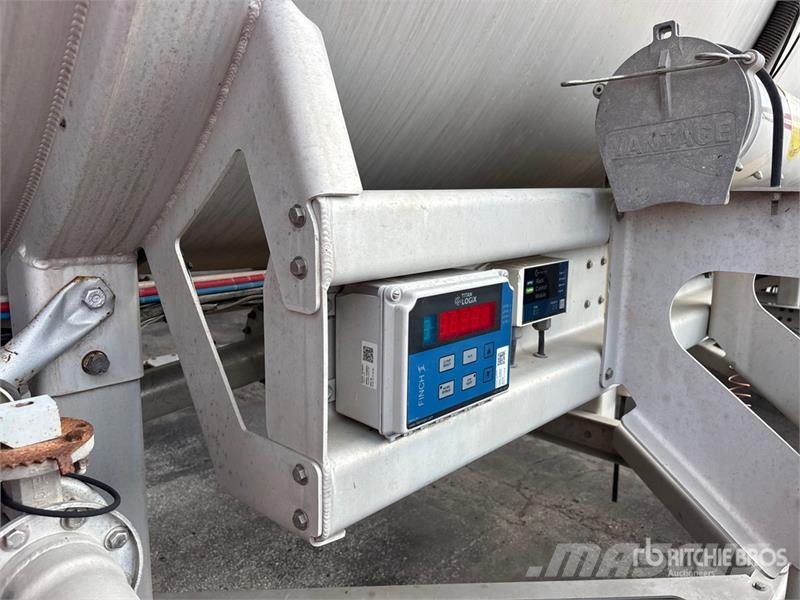 Vantage VC-8400 8400 gal T/A Tanker Trailer Cisterna