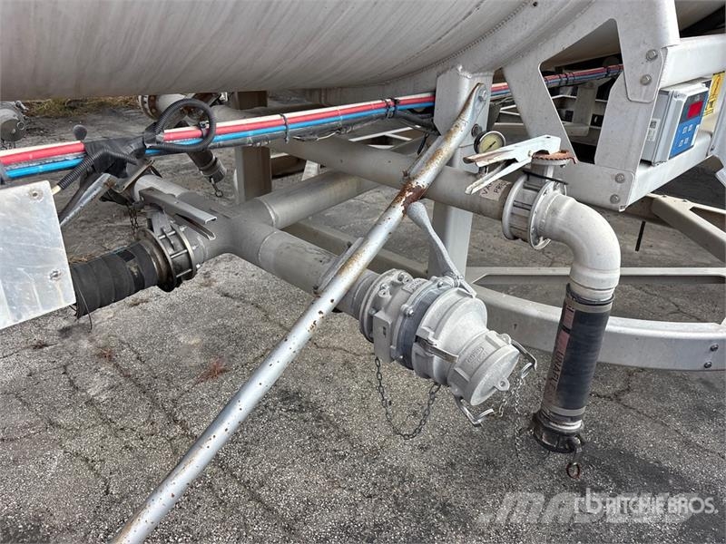 Vantage VC-8400 8400 gal T/A Tanker Trailer Cisterna