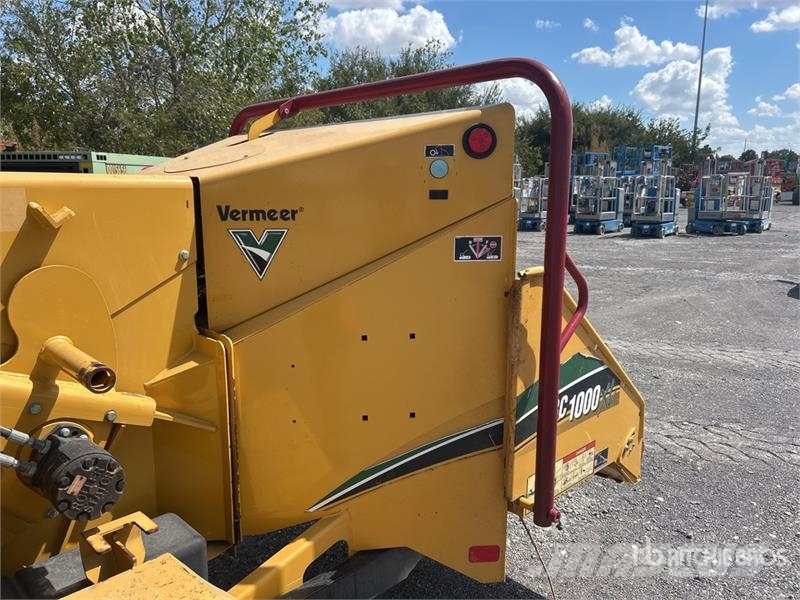 Vermeer 1000 Tow-Behind Wood Chipper Koksnes šķeldotāji