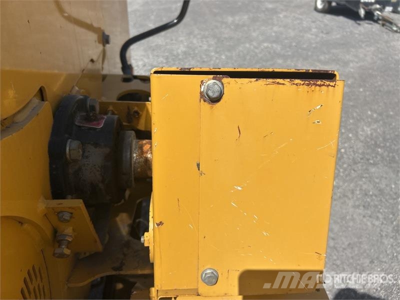 Vermeer 1000 Tow-Behind Wood Chipper Koksnes šķeldotāji