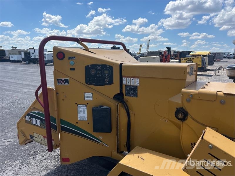 Vermeer 1000 Tow-Behind Wood Chipper Koksnes šķeldotāji