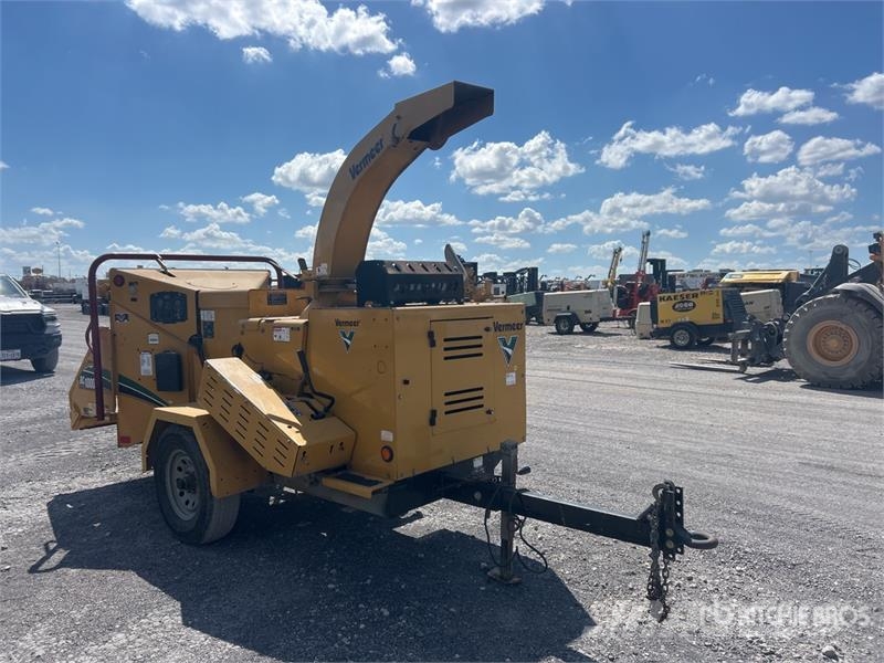 Vermeer 1000 Tow-Behind Wood Chipper Koksnes šķeldotāji
