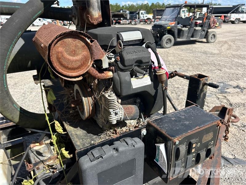 Vermeer 1200 gal T/A Vacuum Excavation Unit Accesorios y repuestos para equipo de perforación
