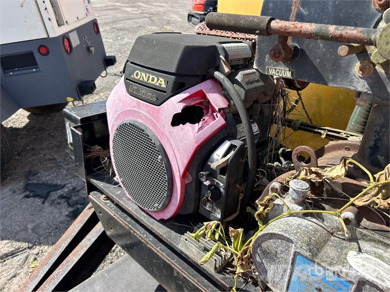 Vermeer 1200 gal T/A Vacuum Excavation Unit Accesorios y repuestos para equipo de perforación