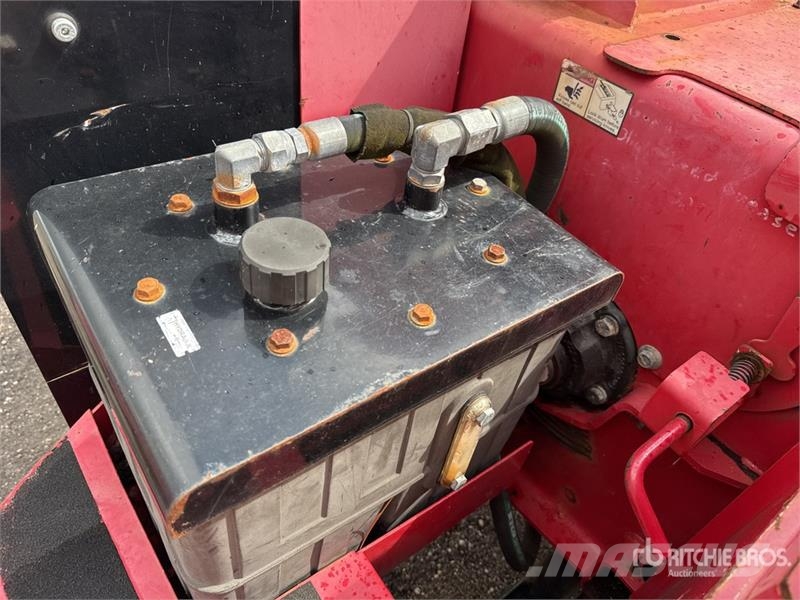 Vermeer 1500 Tow-Behind Wood Chipper Дробилки древесины