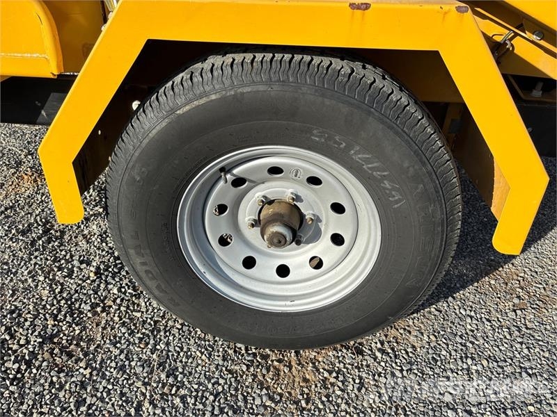 Vermeer BC1000XL Tow-Behind Wood Chipper Drobilice drva / čiperi