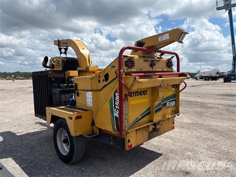 Vermeer BC1500 Wood chippers